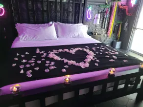 Adult-Only Getaway w/ Mermaid Pool | 18+, Private - Image 2