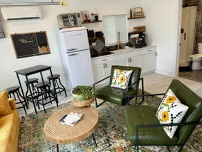 Geneva Guesthouse, a new unique downtown beauty! - Image 3