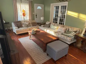 Cozy Pasadena Home w/ home theater • Large yard - Image 4