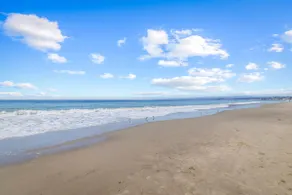 Beautiful Ocean View 2 BR-Seascape-Miles of Beach - Image 4