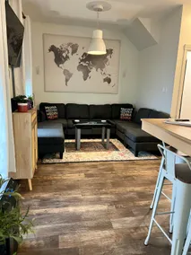 Spacious 3-Bedroom Getaway Near the Erie Canal - Image 3