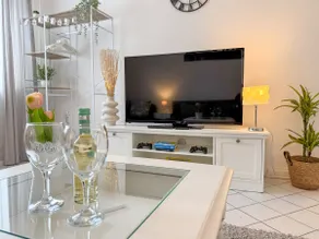Gockel Homes 2 - Central in Essen, balcony, Netflix - Image 3