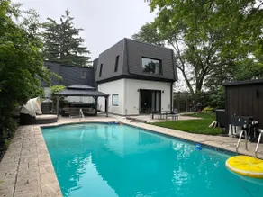 “CasaDeLeon”- Modern and cozy Lakeview guesthouse - Image 2