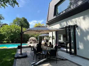 “CasaDeLeon”- Modern and cozy Lakeview guesthouse - Image 5