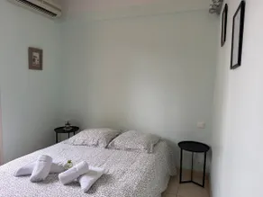 Spacious accommodation on Boulevard Chave, Air conditioning and Tram - Image 2