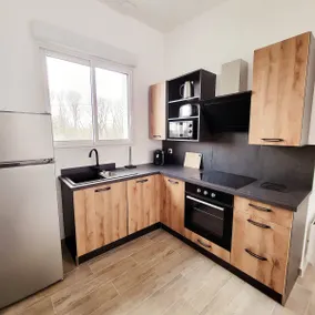 New house with XXL parking - Image 2
