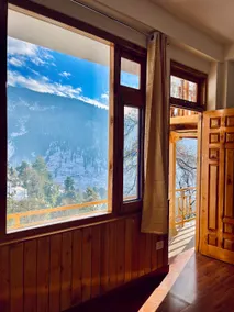 A Beautiful Traveller's homestay - Image 5