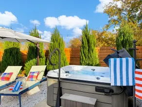 Mini Golf, Hot Tub, Pizza Oven, BBQ Near Kalahari - Image 5