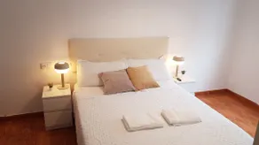A spacious, centrally located apartment - Image 4