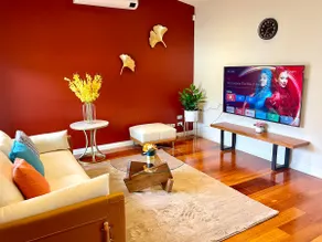 4 Bedroom House 丨Backyard Garden丨Free Parking - Image 5