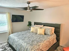 Charming and Modern 3BR Home - Image 3