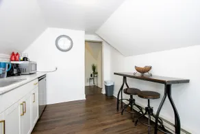 Modern 1BR Walking Distance to Downtown Wooster - Image 4