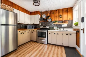 Ohio River Log Cabin Near Shawnee National Forest - Image 4