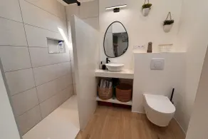 The cocoon near Albi - Image 5
