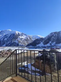 Watching beautiful views in peace - Image 4