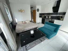 Elegant apartment, cozy veranda - Image 2