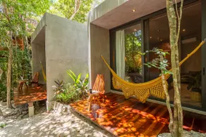 Water-front villa - Image 4
