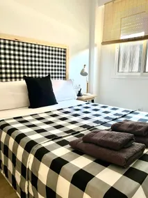 New apartment with free parking - Image 4