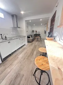 New apartment with free parking - Image 5