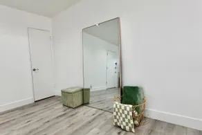 Hollywood Gem with Parking - Image 5