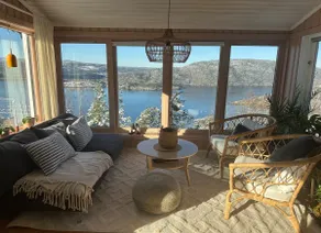 Separate apartment in a detached house with a beautiful view - Image 3