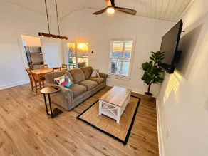 Logan Martin Lakefront Retreat - Image 2