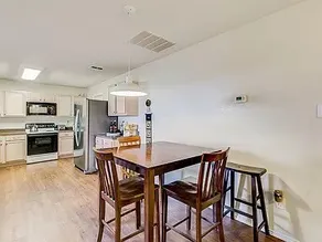 Modern Living- Near Downtown Dallas-Home Gym - Image 5