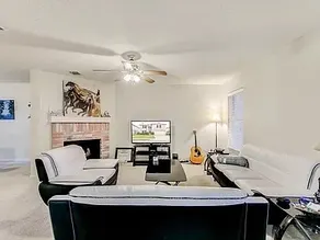Modern Living- Near Downtown Dallas-Home Gym - Image 2