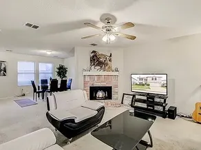 Modern Living- Near Downtown Dallas-Home Gym - Image 3