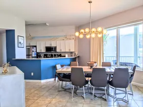 Ocean View, Beach service included, Shops nearby - Image 4