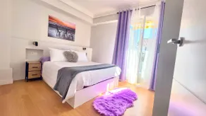 Centrally located, exterior, no noise, 3 min from the beach - Image 2