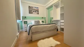 Centrally located, exterior, no noise, 3 min from the beach - Image 3