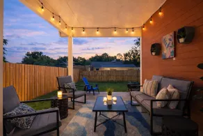 Holy Cow- Sleeps 10! King Suite, Fenced & Grill - Image 2