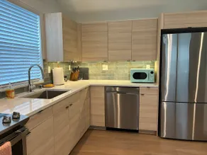 Mod home, steps to Alki beach and local dining! - Image 5