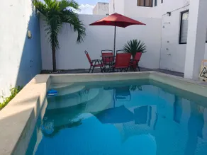 3 bedroom house with private bathroom and a garage for 3 cars - Image 2