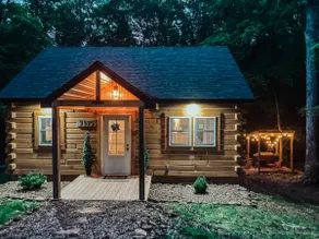 Lured to the Lake cabin w/ HOT TUB and Patoka pass - Image 3