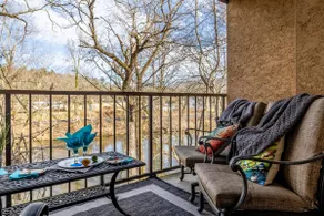 Riverfront Condo, Super Conveniently Located! - Image 3