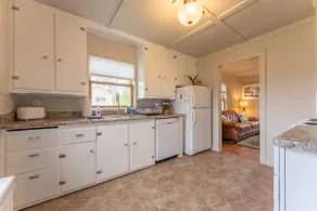 Camp Street Haven: 2 Bedroom recently remodeled - Image 4