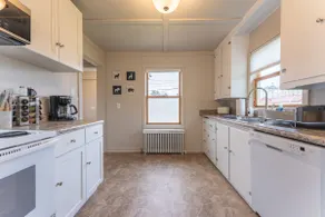 Camp Street Haven: 2 Bedroom recently remodeled - Image 5