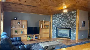 Beautiful Mt.Shasta View Home - Image 5