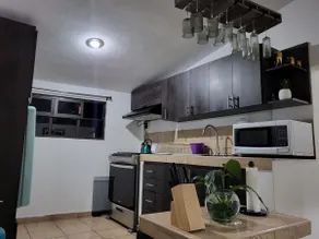 Beautiful and centrally located apartment - Image 4