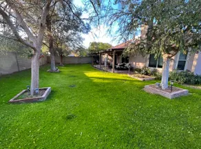 Enchanting- Upscale, Centralized, Across from Park - Image 3