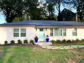 3-Bed, 2-Bath Gated Home in a Spacious Private Lot - Image 3