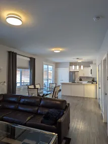 Spacious 2 bedroom apartment - Image 3
