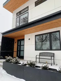 New Townhome Close To Downtown! - Image 2