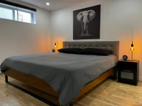 Renovated private apartment in Laval - Image 5