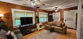 Summer Couples Getaway: EV Charger + Hot Tub - Image 2