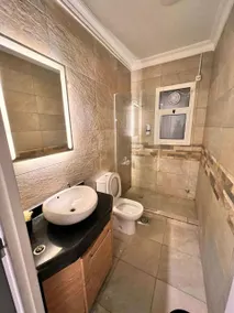 stylish with garden 3bdrm 2 bath - Image 4