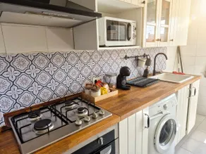 Cozy and centrally-located apartment in Figueres - Image 4