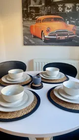 5* | 3 Bed Home | Free Parking | Prime Location - Image 2
